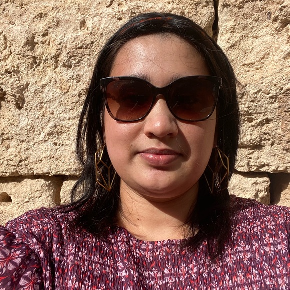 Meet your Posher, Nikita - Picture 1 of 1